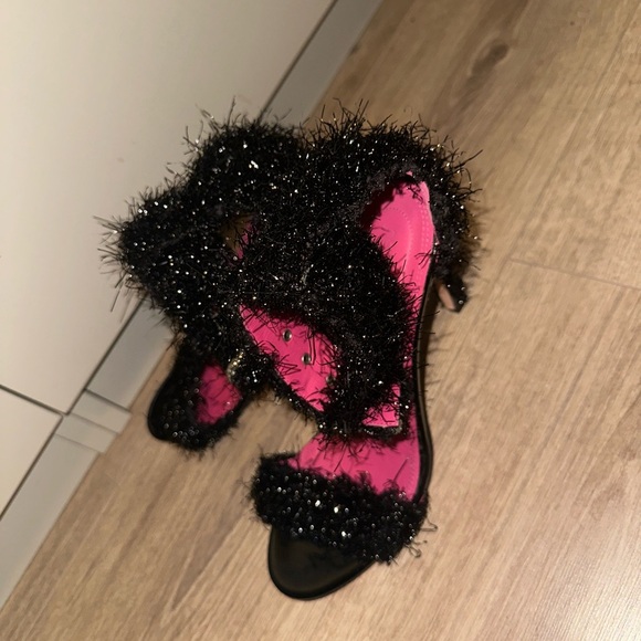 Oscar Tiye Black Glitter Heels in 37 1/2 - Picture 5 of 12